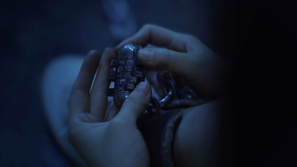 MADE : Interactive Movie – 01. Run away!